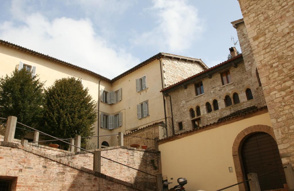 Vescovado 7 Lägenhet Gubbio Exteriör bild