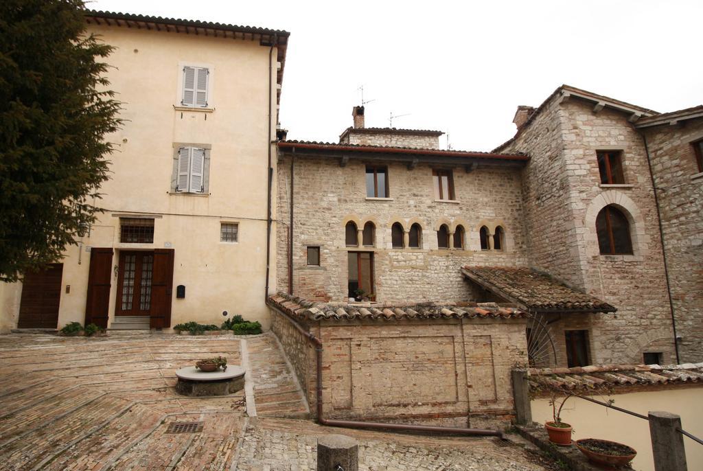 Vescovado 7 Lägenhet Gubbio Exteriör bild
