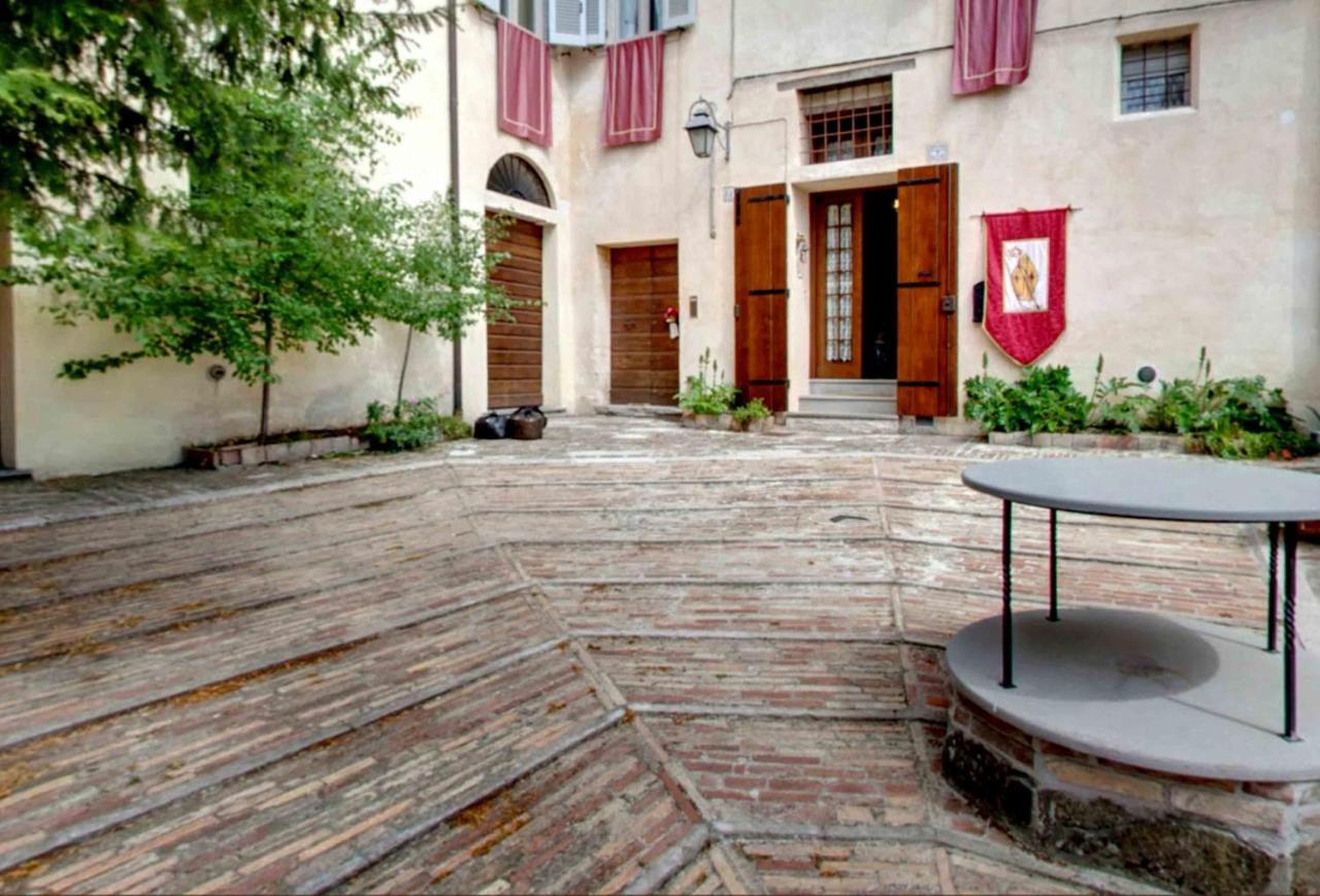 Vescovado 7 Lägenhet Gubbio Exteriör bild